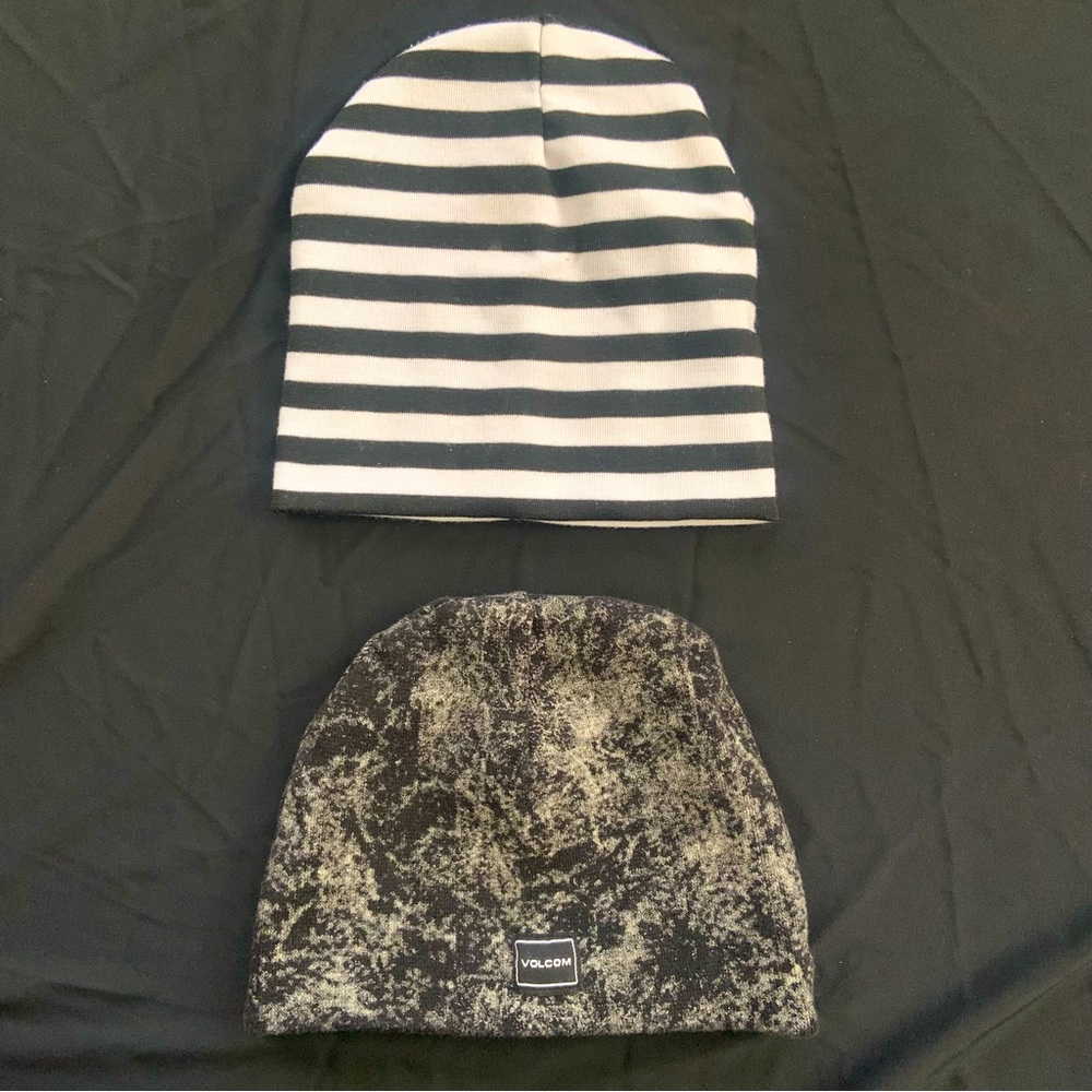Baby Bundle Volcom Black and Gray Speckled Beanie